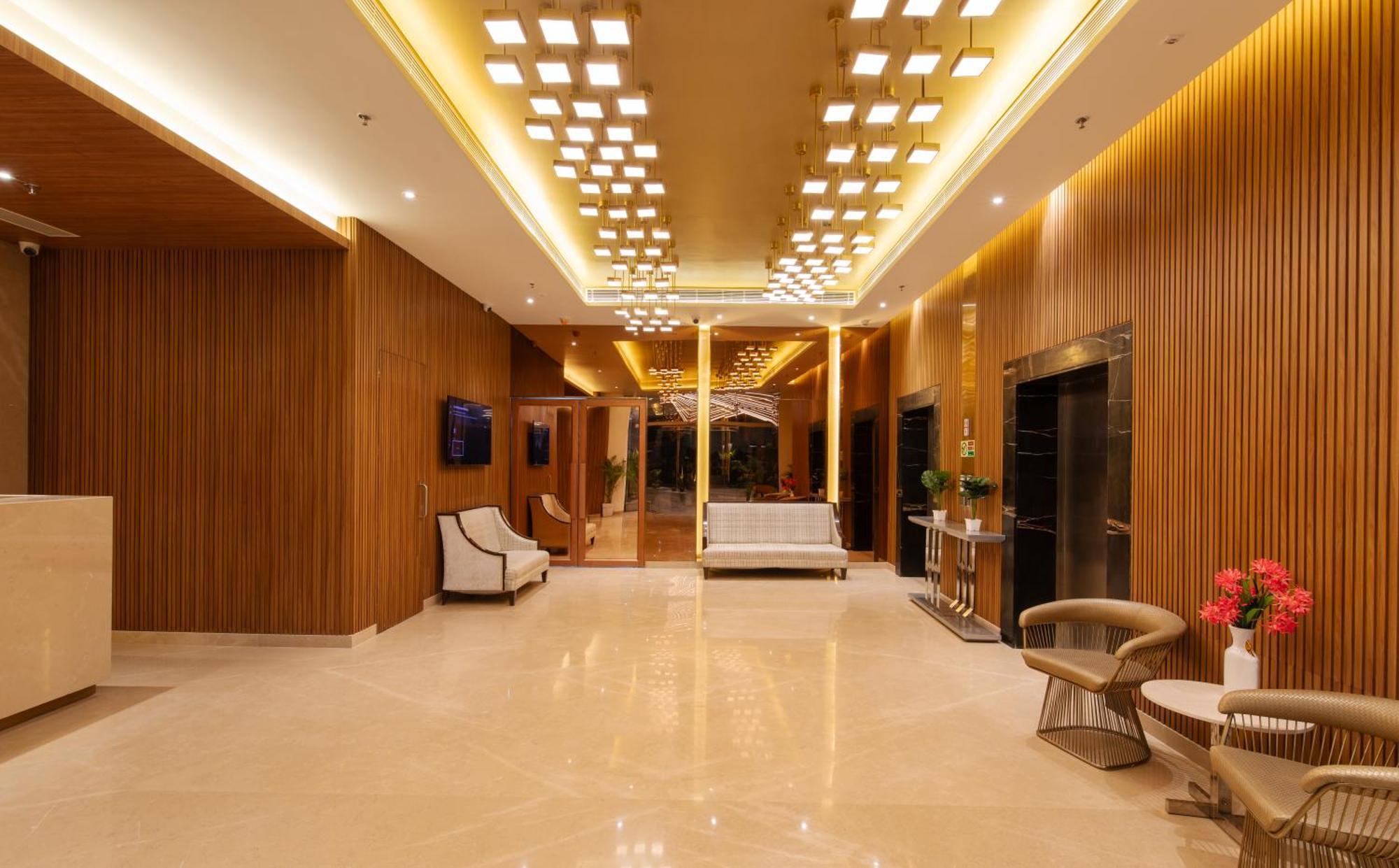 Hometel Alambagh Lucknow - A Sarovar Hotel Bagian luar foto