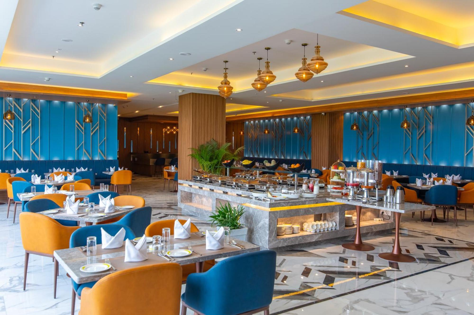 Hometel Alambagh Lucknow - A Sarovar Hotel Bagian luar foto